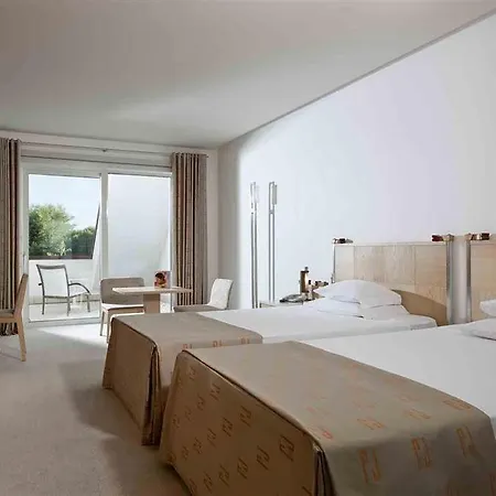 Ethra Reserve Kalidria מלון